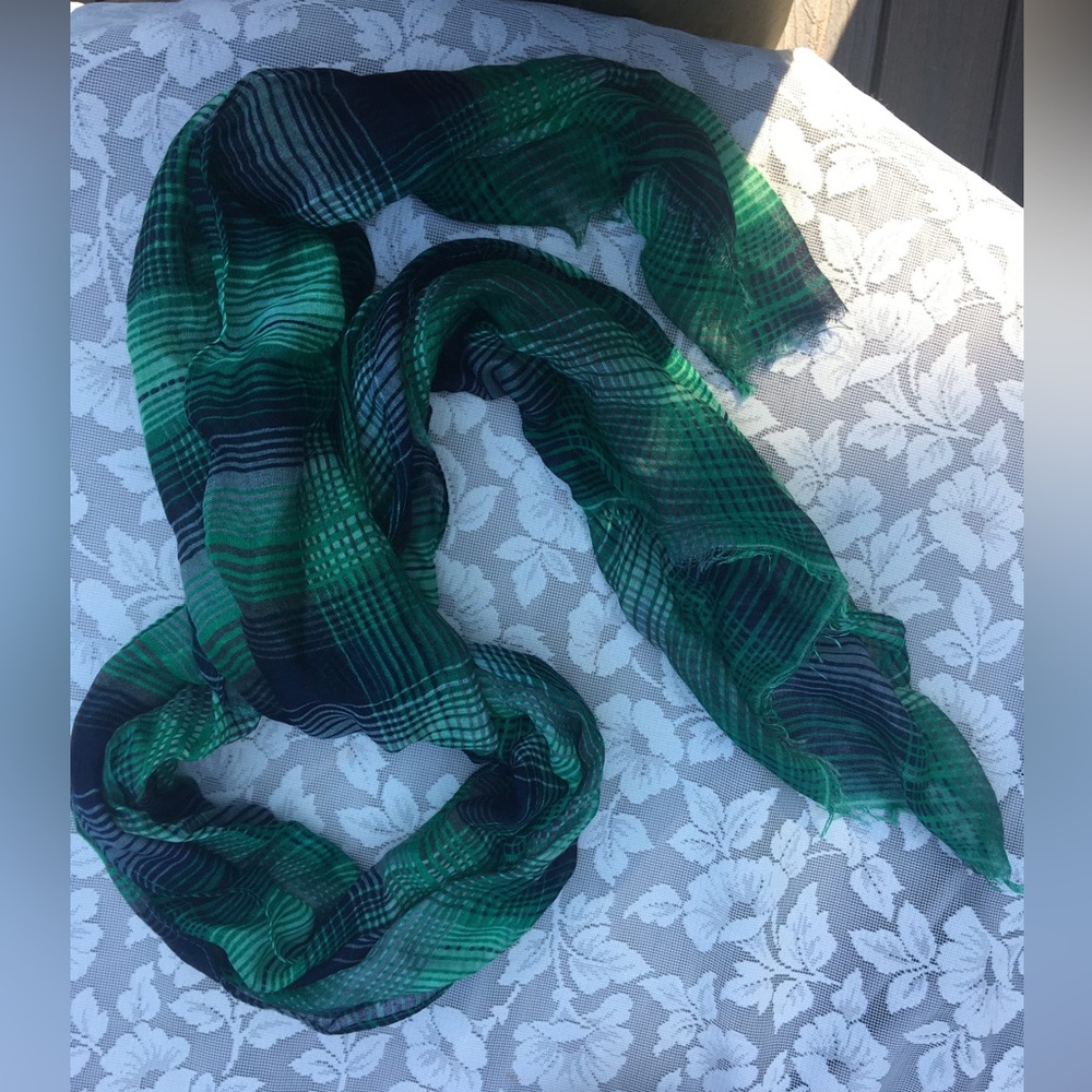 Scarf green plaid
